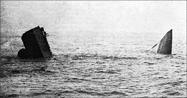 The last moments of HMS Invincible at the Battle of Jutland
